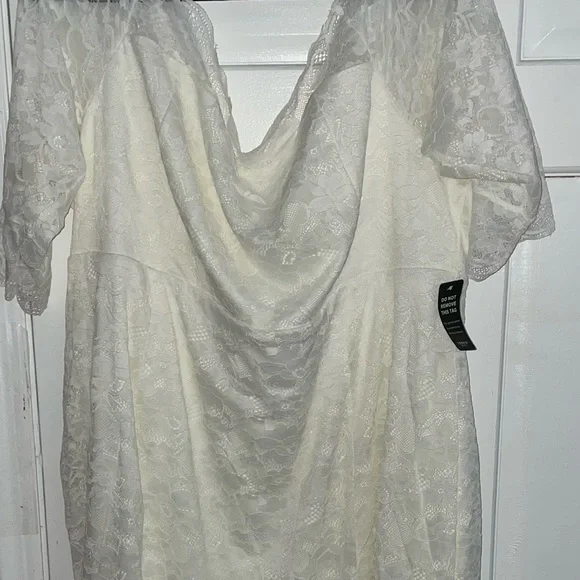 Torrid off shoulder white lace wedding dress nwt - Picture 3 of 5